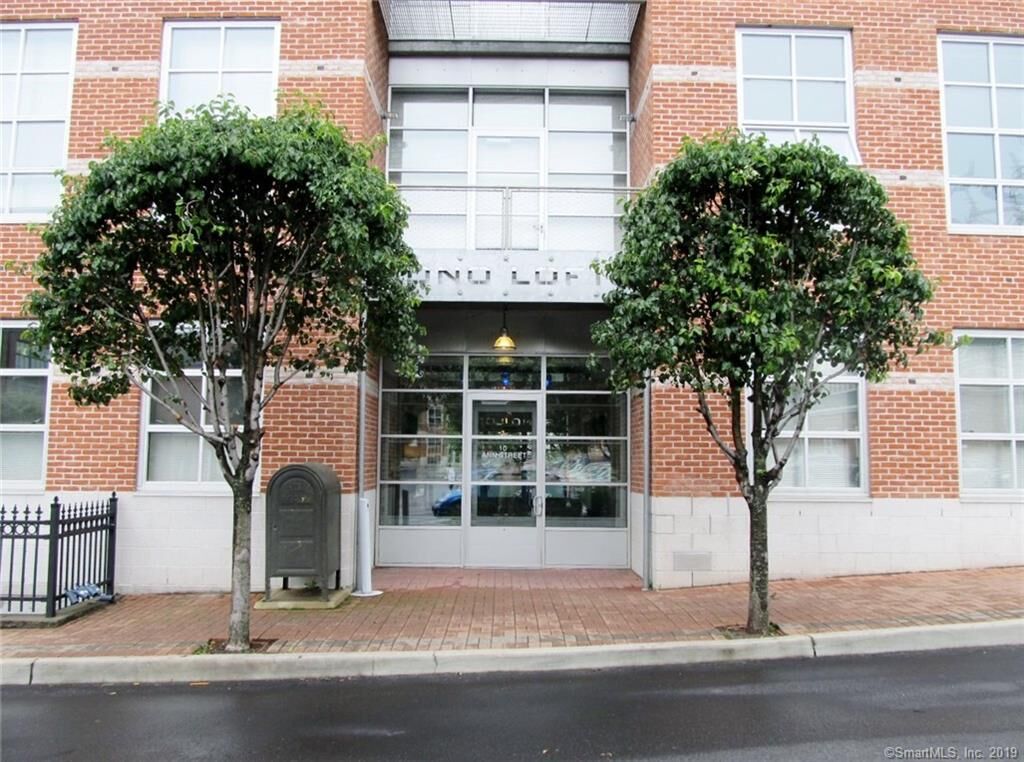 Property Photo:  10 Ann Street 406  CT 06854