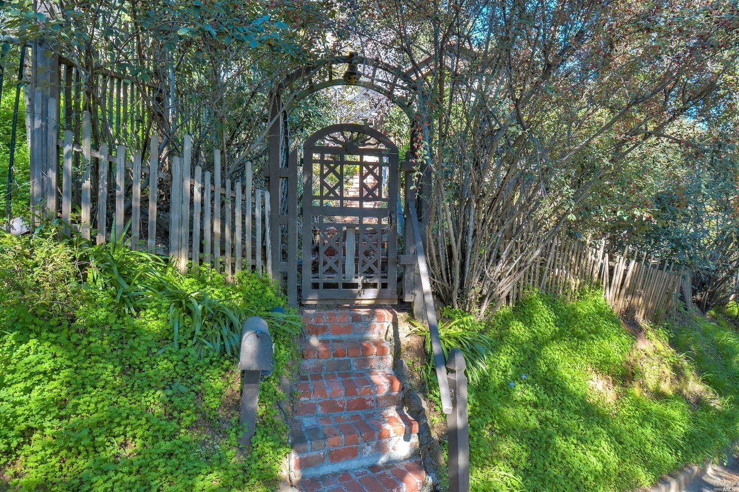 Property Photo:  4 Canyon Road  CA 94960 