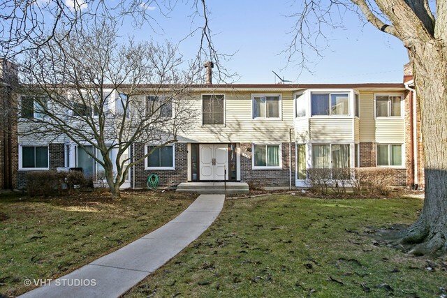 Property Photo:  3030 Roberts Drive 1  IL 60517 