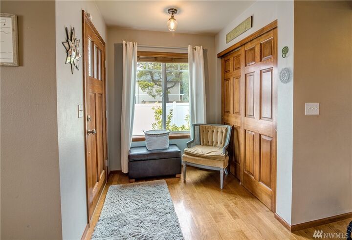 Property Photo:  2120 Bayview Ave  WA 98230 