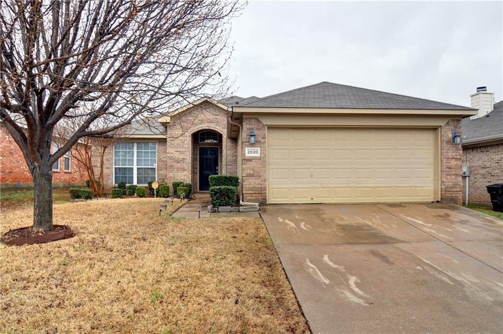 Property Photo:  2020 Castleview Drive  TX 76120 