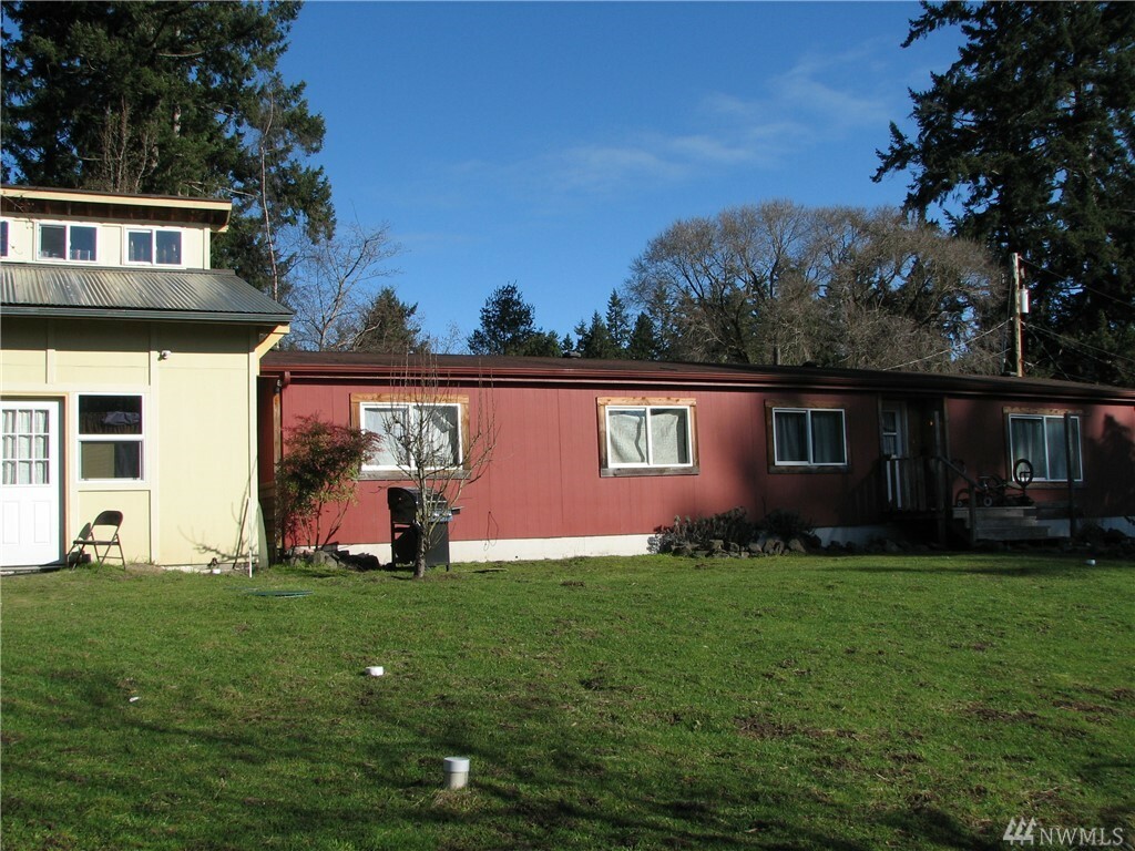 Property Photo:  210 E Arden St  WA 98339 