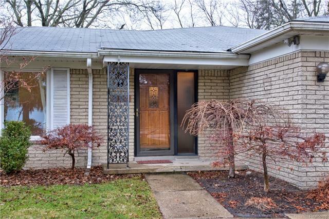 Property Photo: 30825 Woodgate Drive MI 48076
