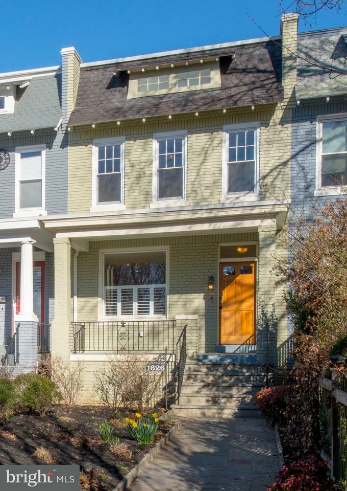 Property Photo: 1626 Potomac Avenue SE DC 20003