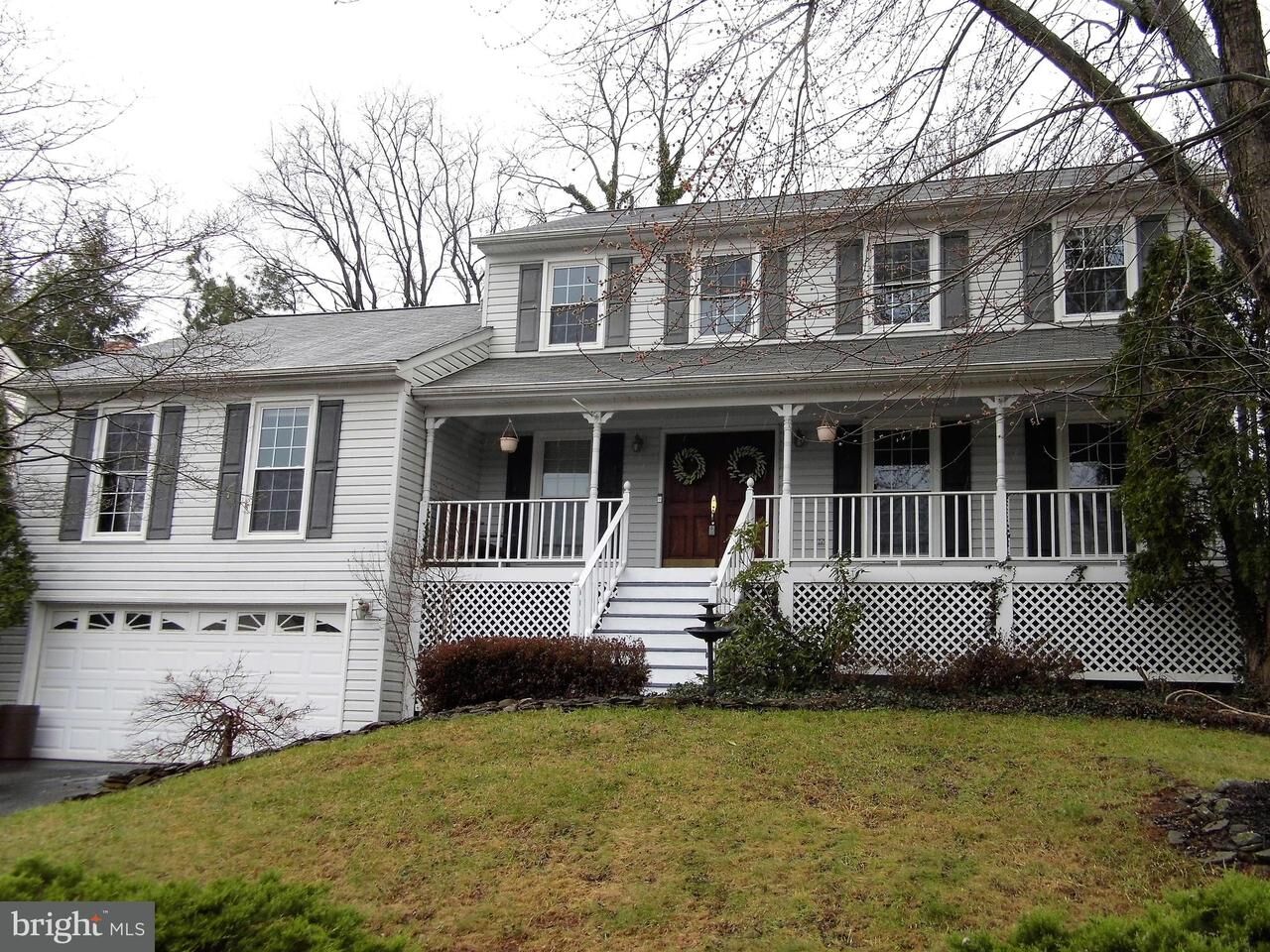 Property Photo:  211 Markwood Drive  VA 20165 