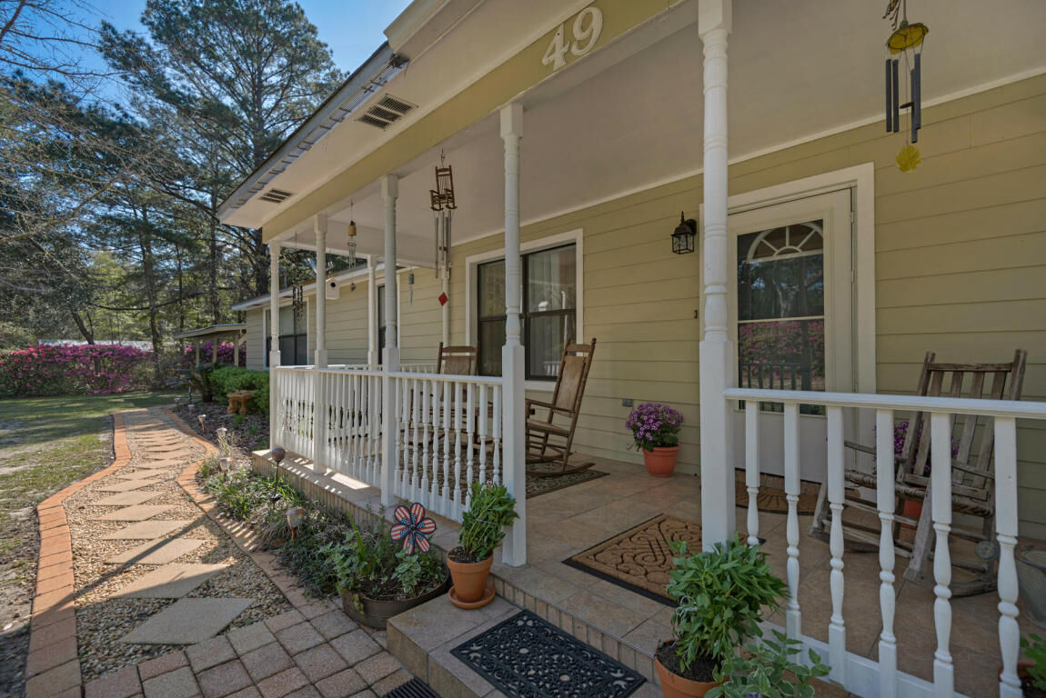 Property Photo: 49 Miley Road FL 32439