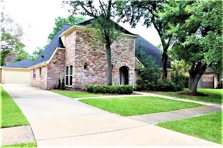 Property Photo: 2015 Shadowbriar Drive TX 77077