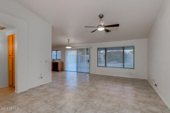 Property Photo:  1904 W Mockingbird Drive  AZ 85286 