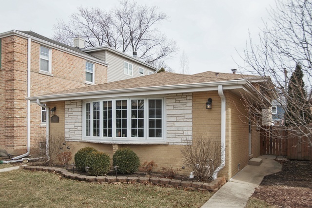 Property Photo: 111 Western Avenue IL 60068