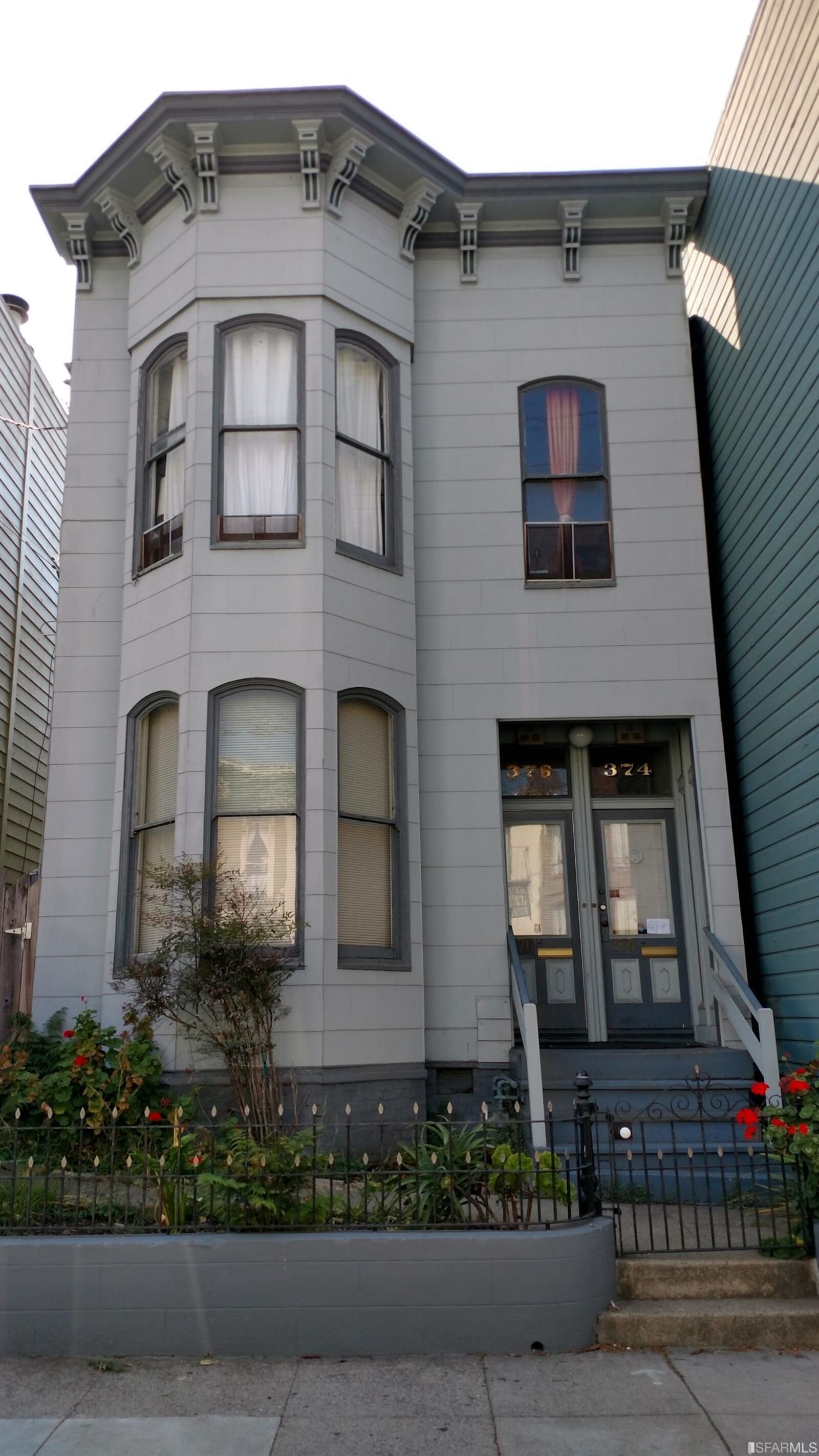 Property Photo:  374 376 Bartlett Street  CA 94110 