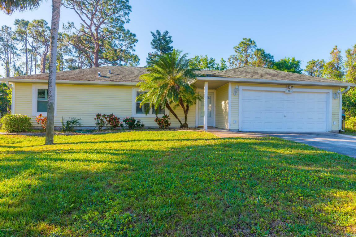 Property Photo:  1376 NW Hazel Street NW  FL 32907 