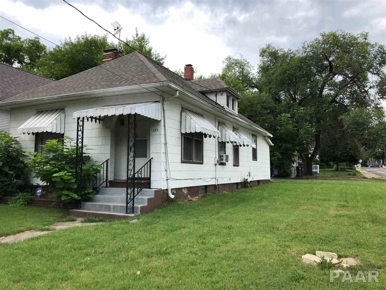 Property Photo: 423 E Arcadia IL 61603