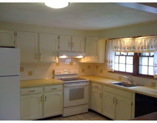 Property Photo: 19 Blueberry Hill Rd MA 01801