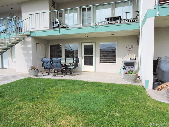 Property Photo:  8997 Crescent Bar Rd NW 112  WA 98848 