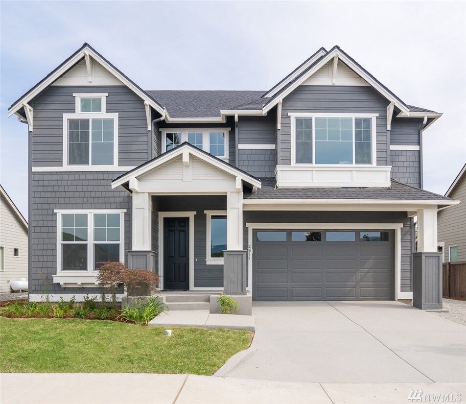Property Photo:  2011 Legacy Place SE Lot30  WA 98802 