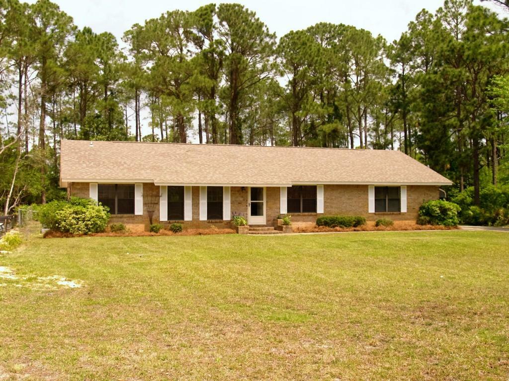 Property Photo: 8624 Laredo Street FL 32566