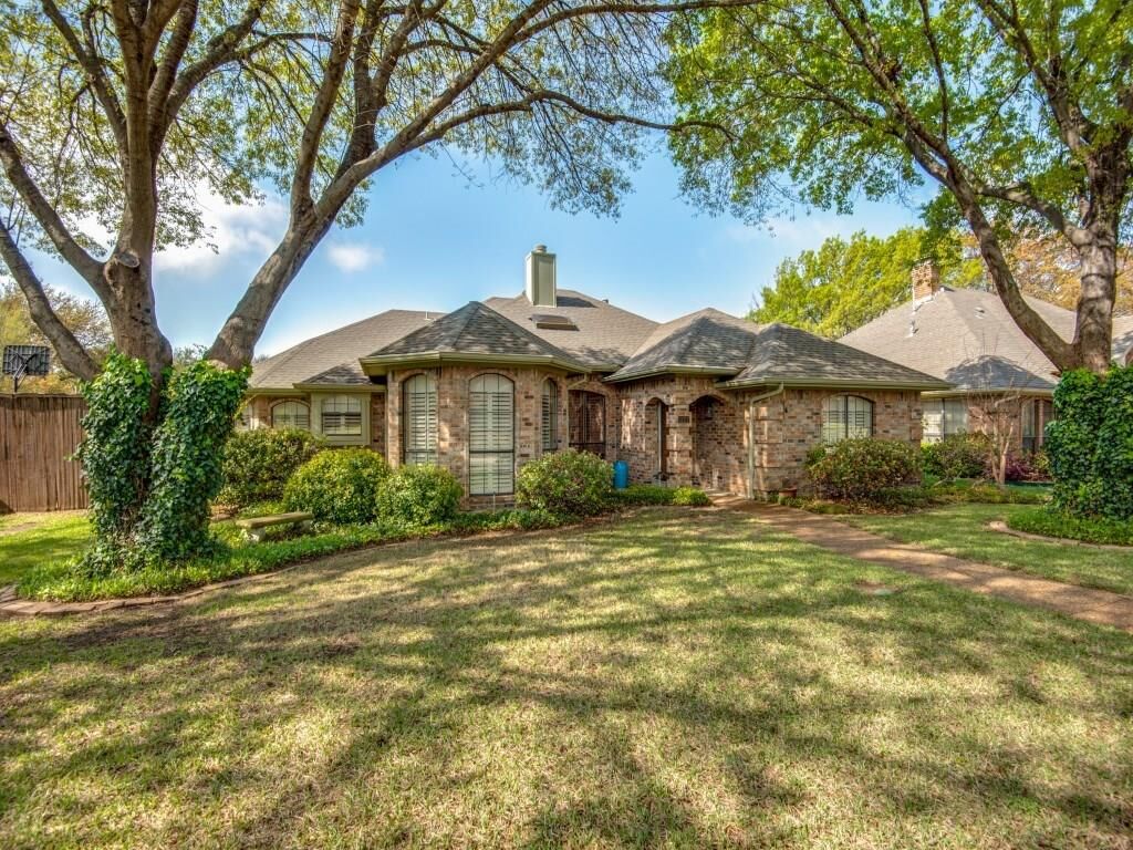 Property Photo:  1227 Stillwater Trail  TX 75007 
