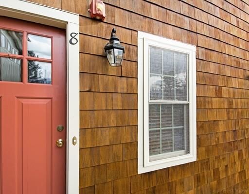 Property Photo:  8 Stephen Lane Drive 8  MA 01730 