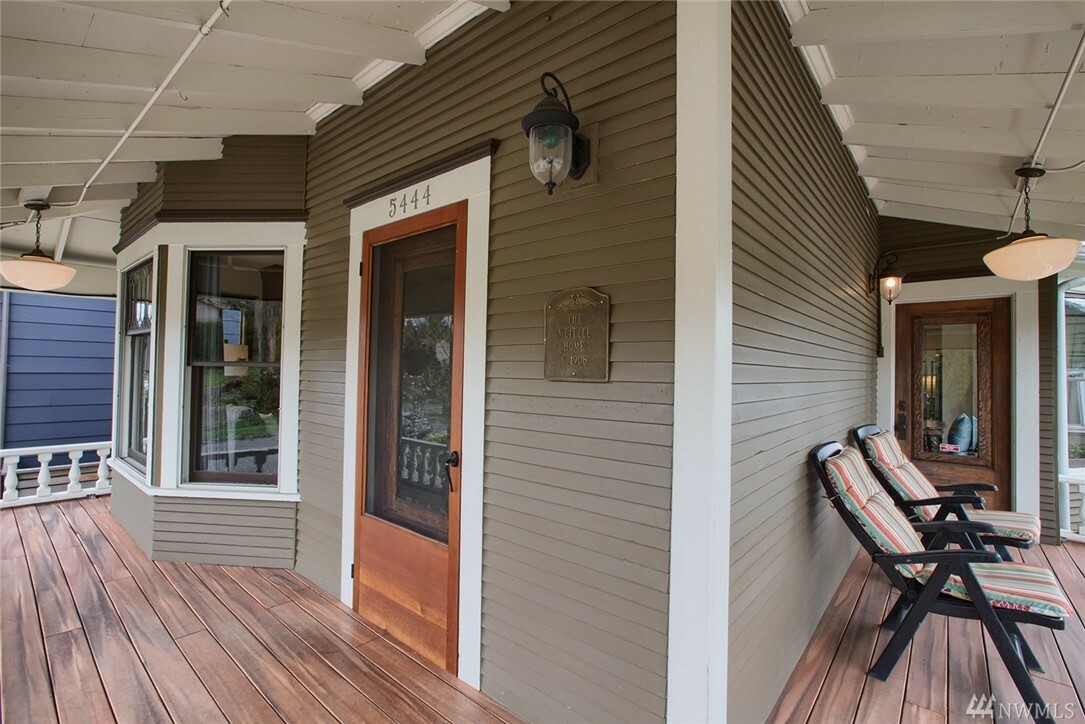 Property Photo: 5444 57th Ave S WA 98118