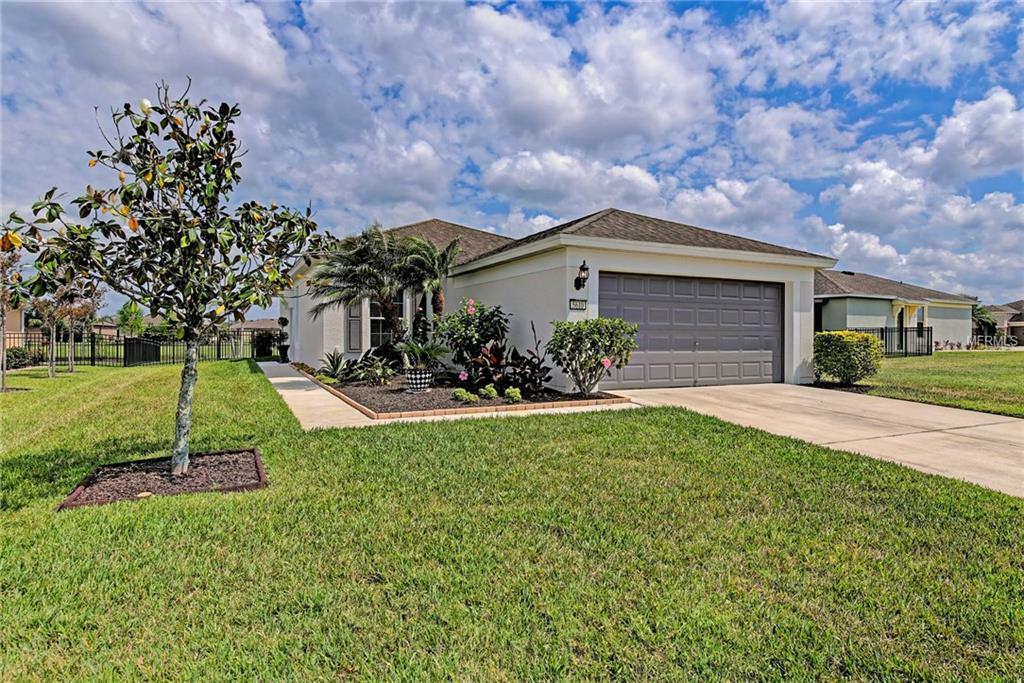 Property Photo: 5610 106th Avenue E FL 34219