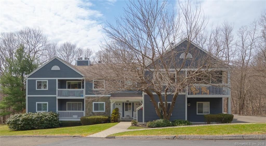 Property Photo: 214 Windgate Circle C CT 06468