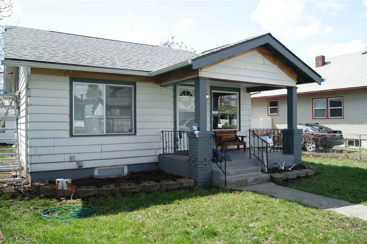 Property Photo:  1114 E Bridgeport Ave  WA 99207 