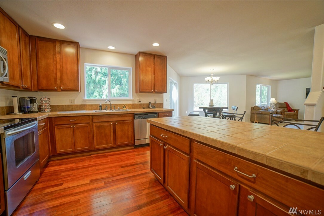 Property Photo: 32933 40th Ave S WA 98001