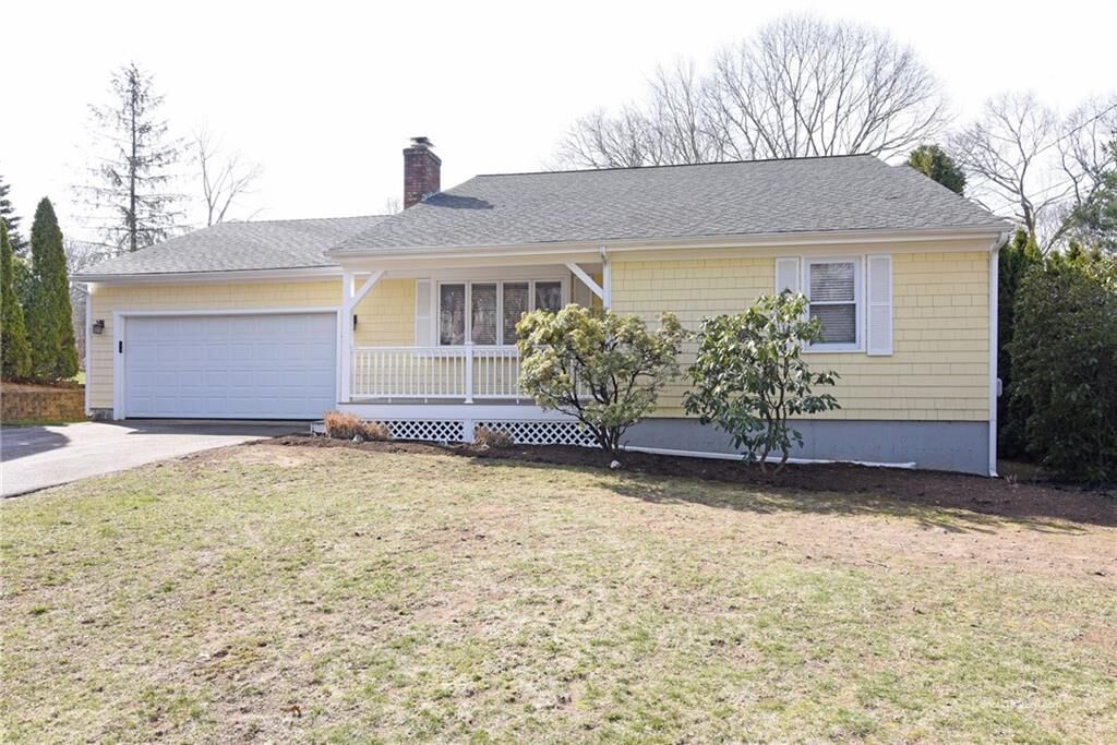 Property Photo:  88 Pettaquamscutt Lake Rd  RI 02874 