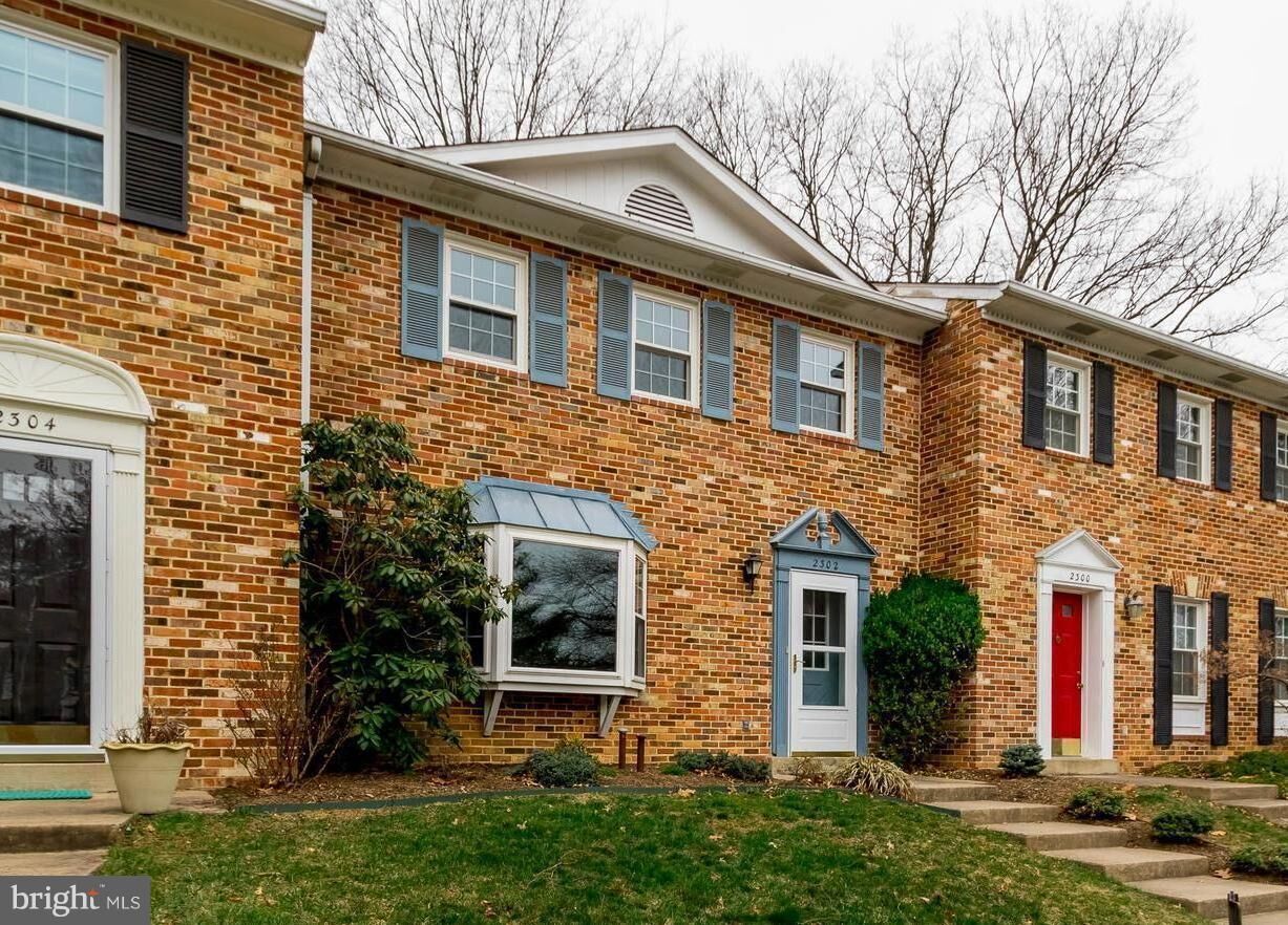 Property Photo: 2302 McGregor Court VA 22182
