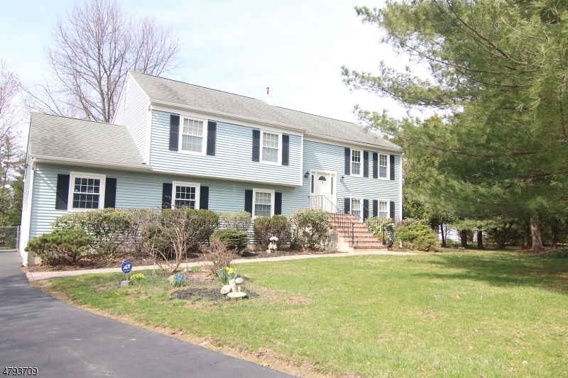 Property Photo:  7 Charlotte Dr  NJ 08833 