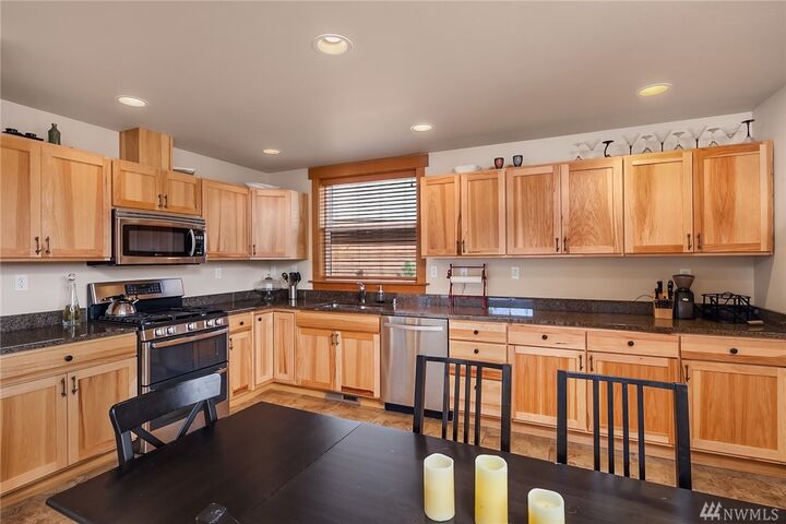 Property Photo:  242 Tiger Lilly Lane  WA 98940 