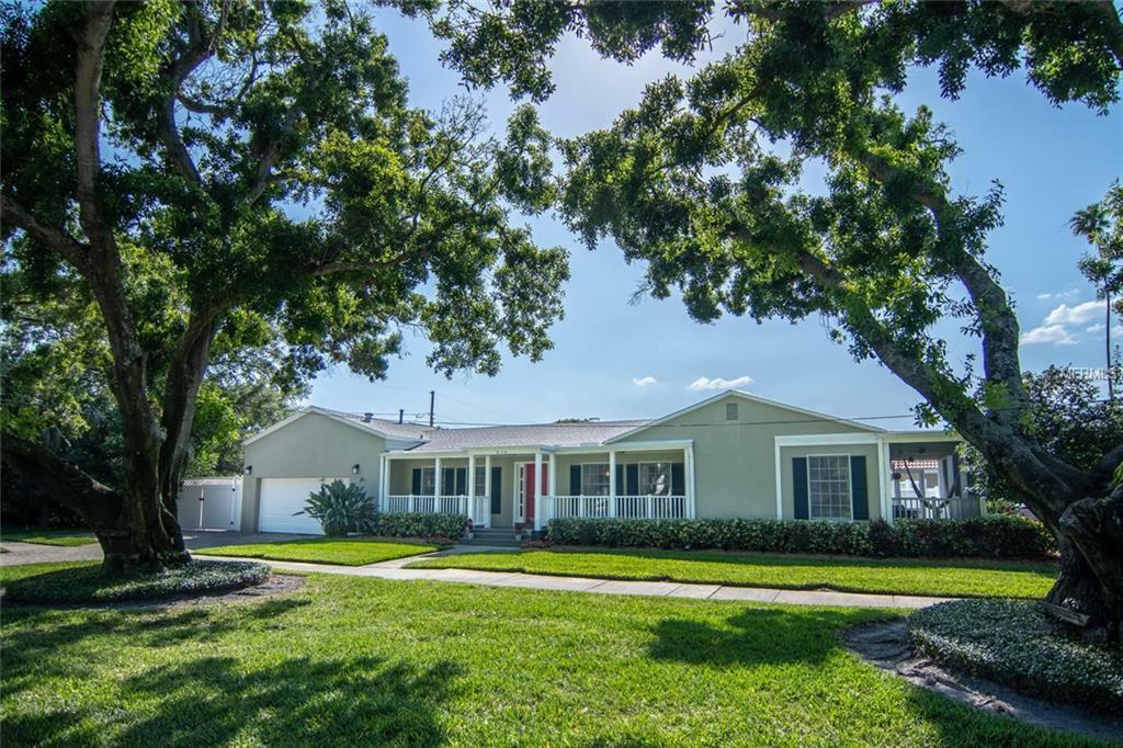 430 Appian Way NE  St Petersburg FL 33704 photo