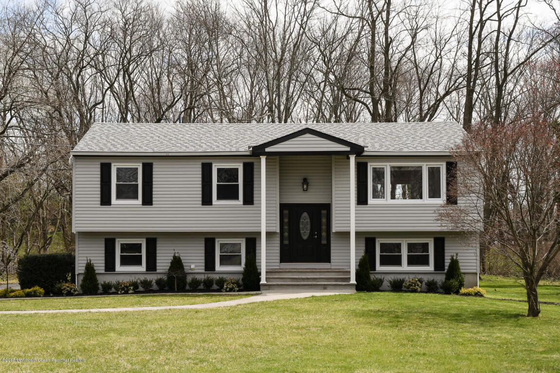 Property Photo:  18 Marland Lane  NJ 07724 