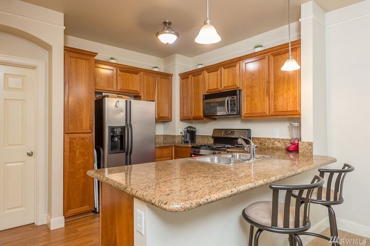 Property Photo: 4755 Morris Ave S Q101 WA 98055