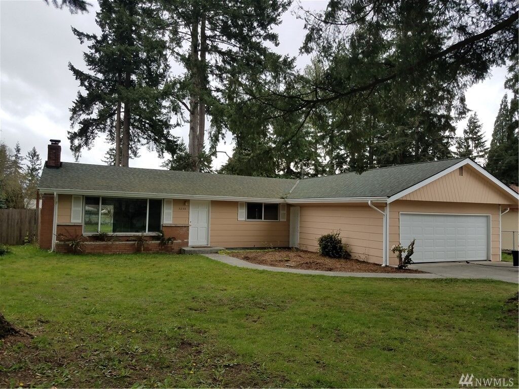 Property Photo:  5230 77th Place NE  WA 98270 