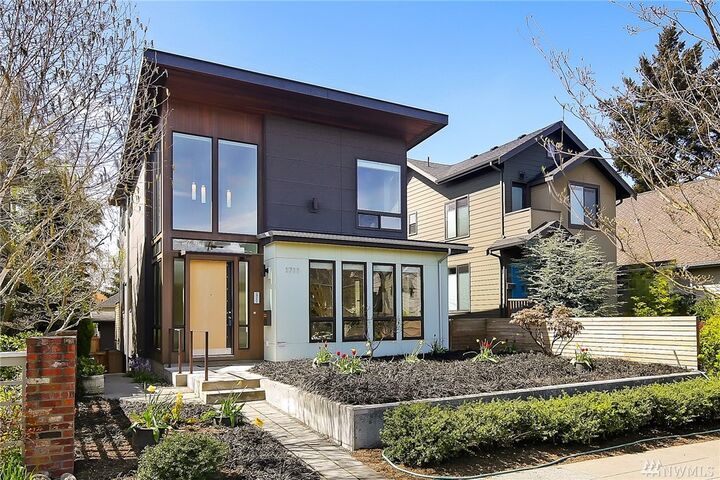 1711 44th Ave SW  Seattle WA 98116 photo