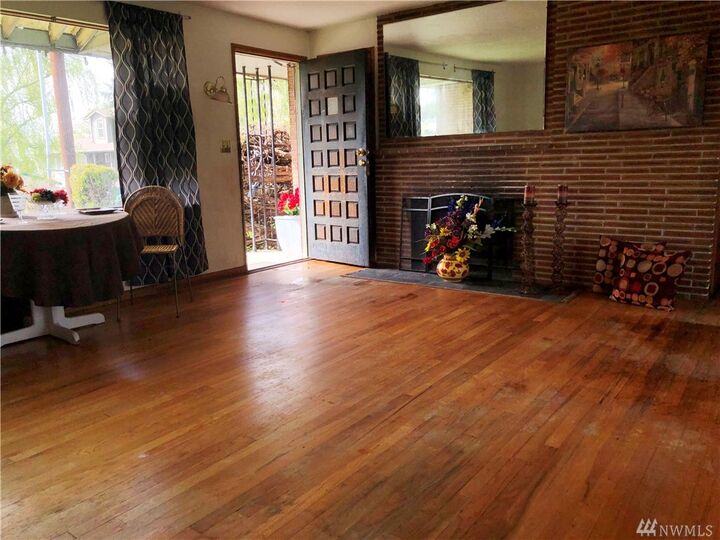Property Photo: 9236 36th Avenue S WA 98118