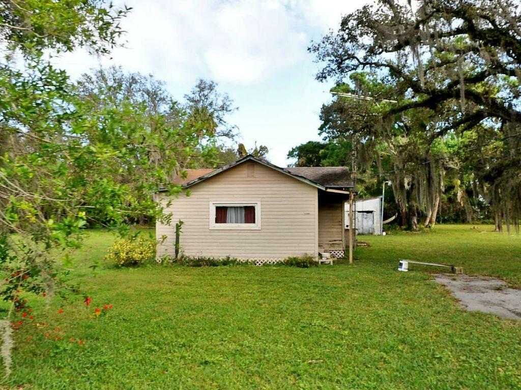 Property Photo:  4902 Sunrise Boulevard  FL 34982 