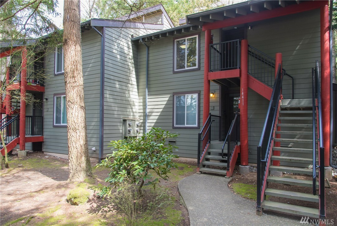 Property Photo:  14411 NE 30th Place 23-D  WA 98007 