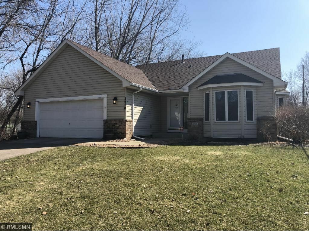 Property Photo:  2578 Cypress Street  MN 55109 