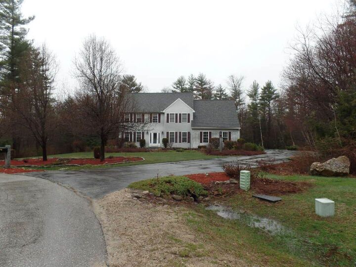 Property Photo: 24 Grove Court NH 03032