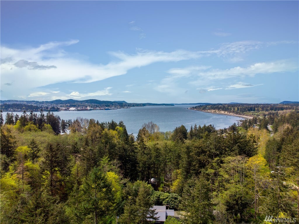 Property Photo:  7760 Holiday Blvd  WA 98221 