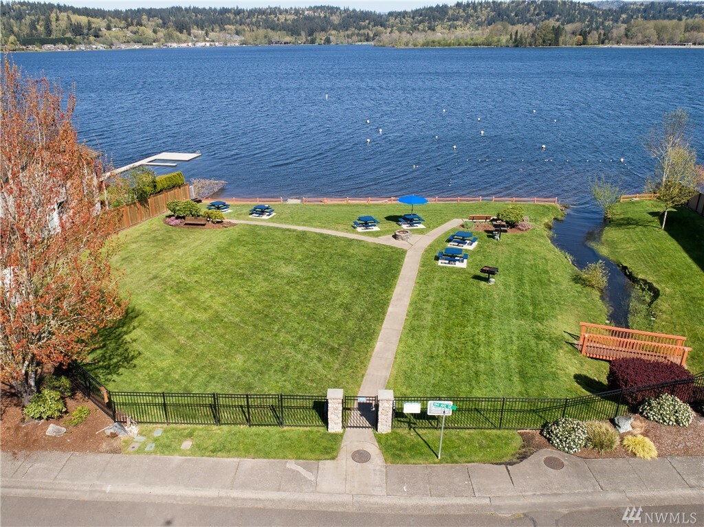 Property Photo: 4612 193rd Place SE WA 98027