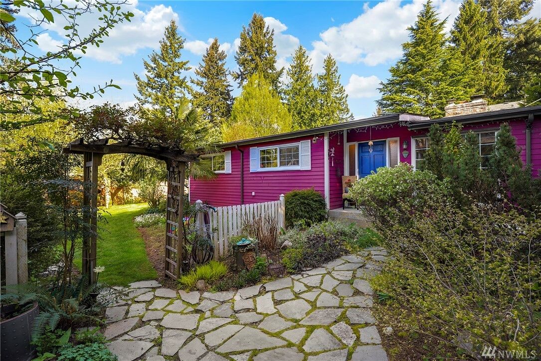 Property Photo:  1552 N 128th Street  WA 98133 