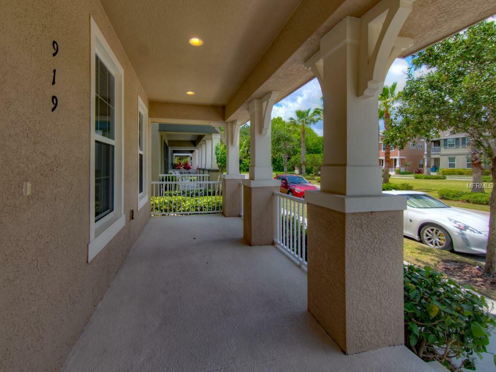 Property Photo:  919 Ginnie Way  FL 32708 