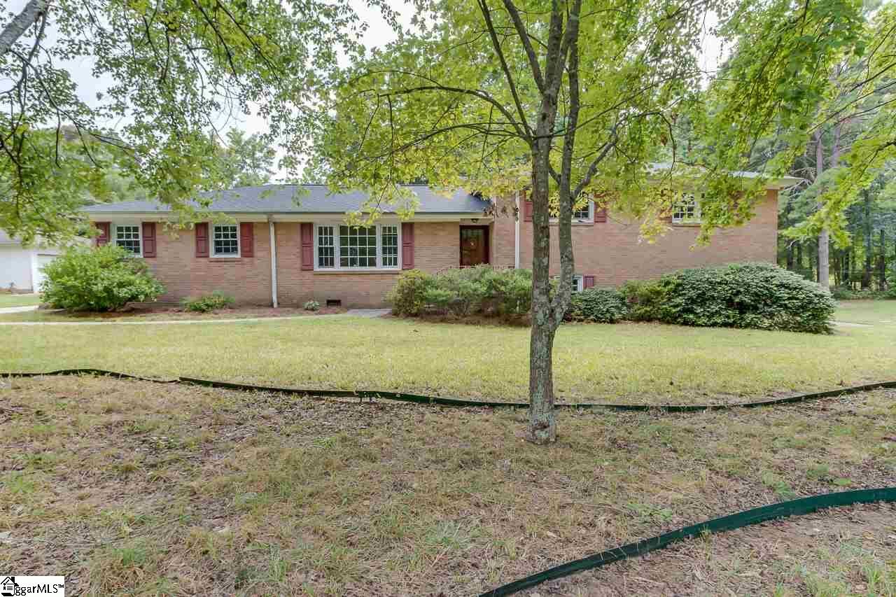 Property Photo:  6 Tillman Court  SC 29607