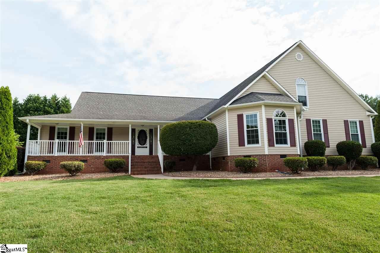 Property Photo:  395 Hickory Hollow Road  SC 29349 