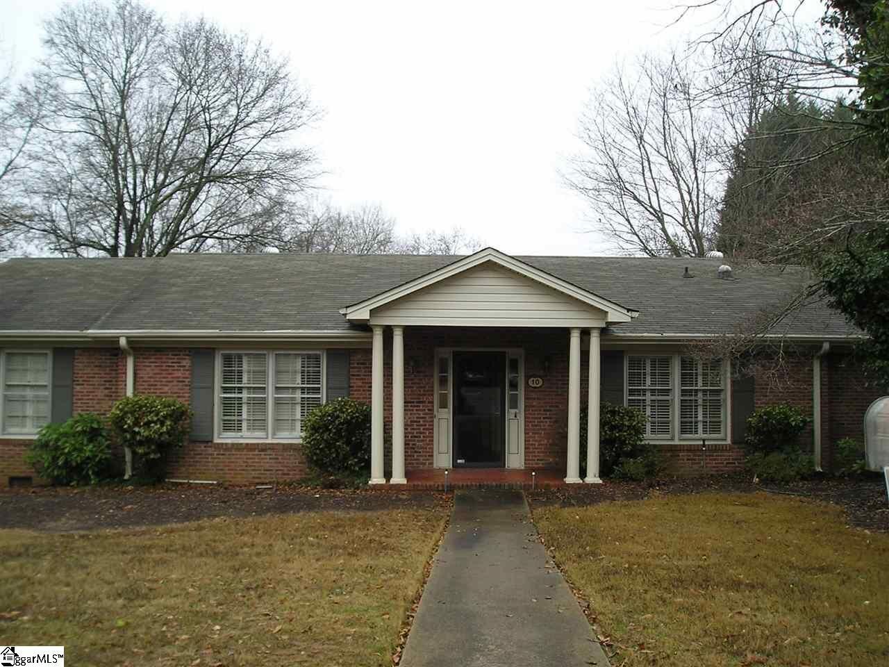 Property Photo: 10 Riviera Drive SC 29615