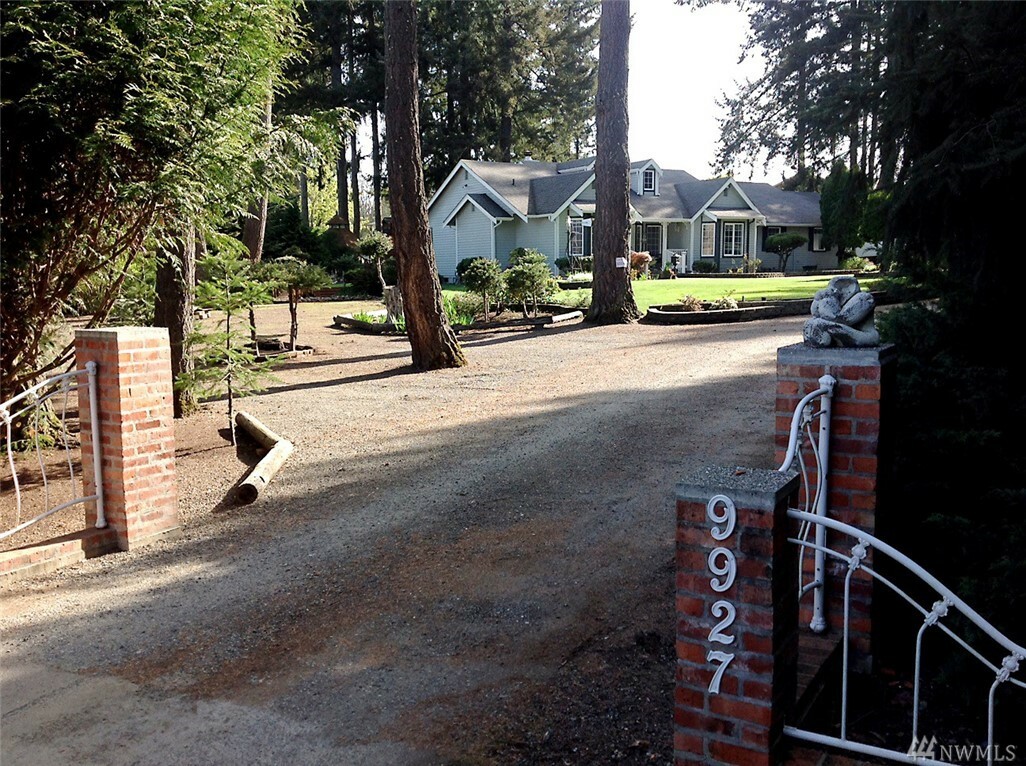 Property Photo:  9927 Farwest Dr SW  WA 98498 