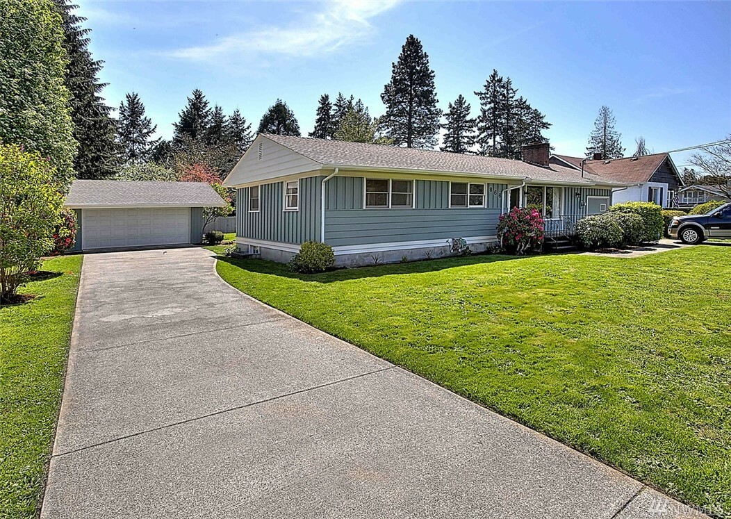 Property Photo:  866 S 86th St  WA 98444 